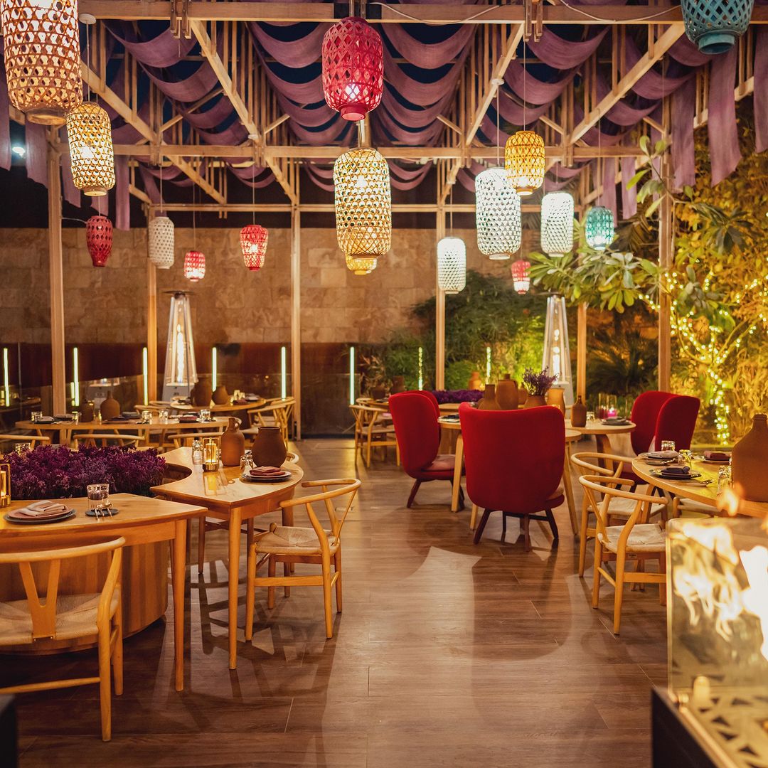 أشهى الأطباق في مطعم سهيل في أجواء ساحرة