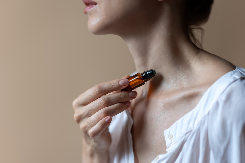 أفضل وقت لاستخدام الزيت المعطّر هو بعد الاستحمام مباشرة