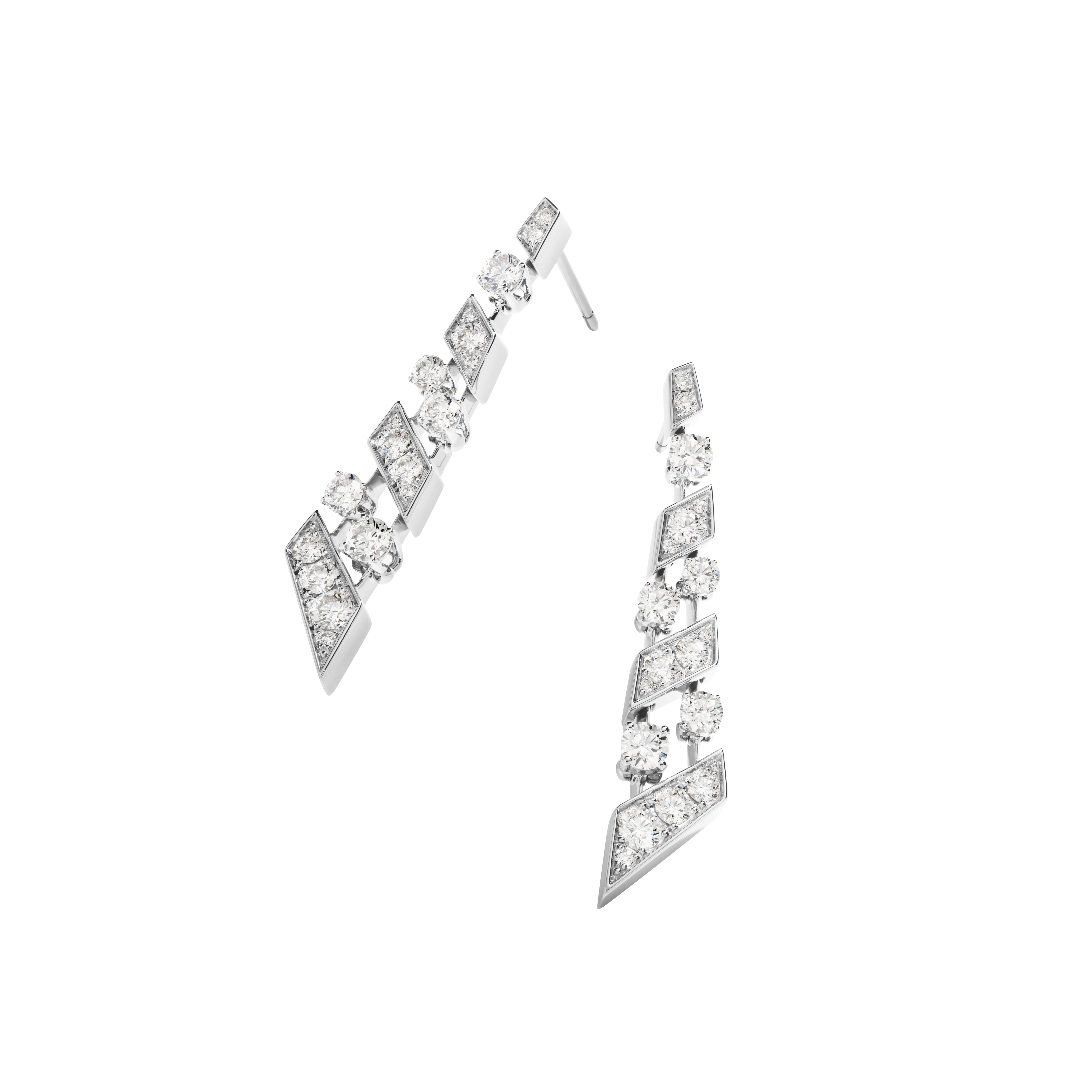 أقراط رحمة رياض من مجموعة Avenues الأيقونية من دار MARLI New York