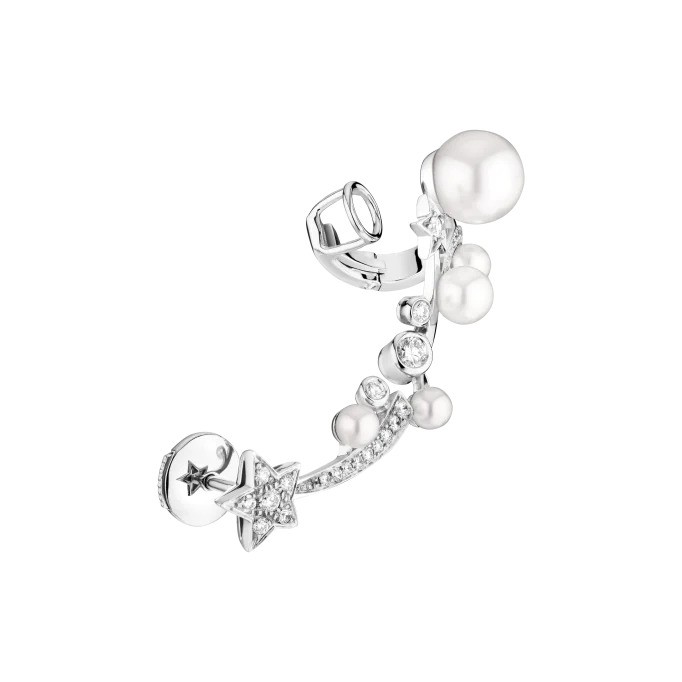 أقراط فاخرة من Chanel
