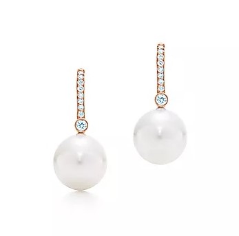 أقراط لؤلؤ Noble Pearl من Tiffany
