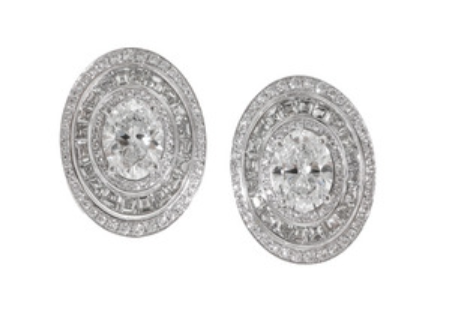 أقراط مرصعة بالألماس من Bvlgari
