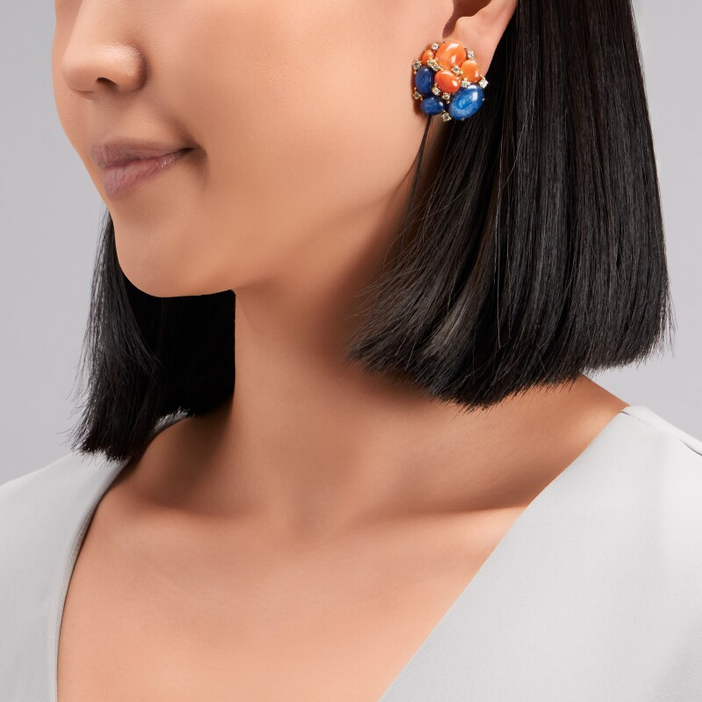 أقراط مرصعة بحجر المرجان من Sothebys