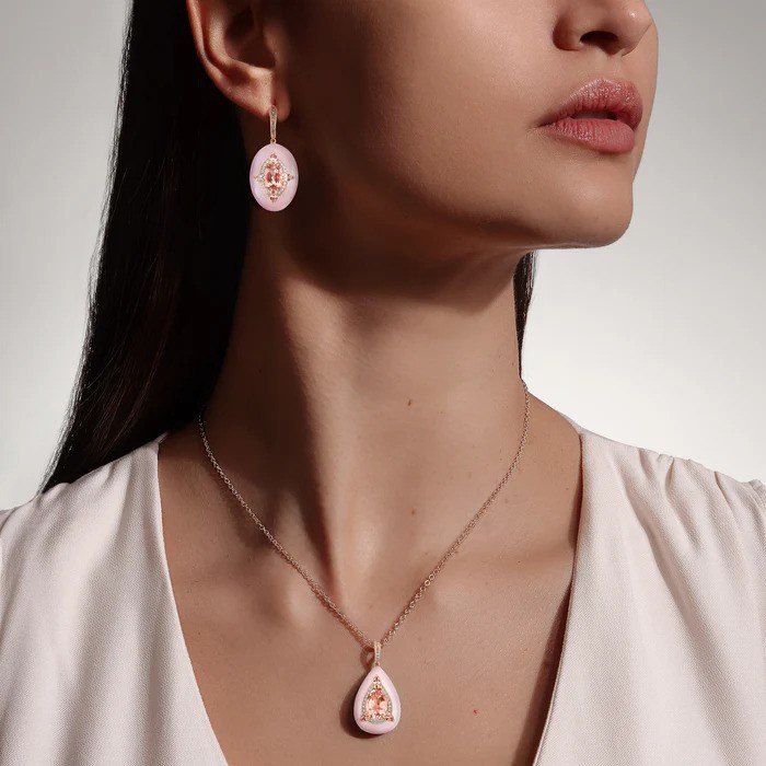 أقراط ملاصعة بأحجار كريمة من Boghossian