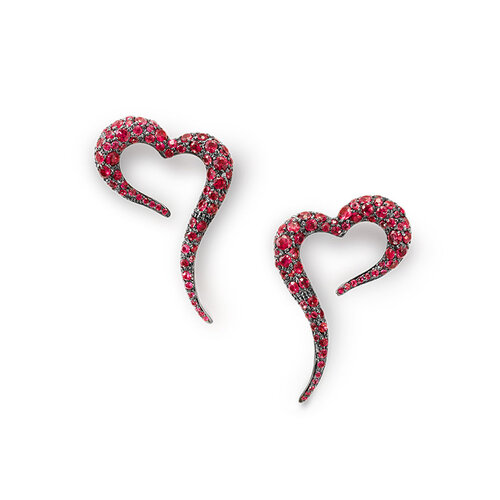 أقراط ياقوت SMALL RUBY HEART من Vanleles