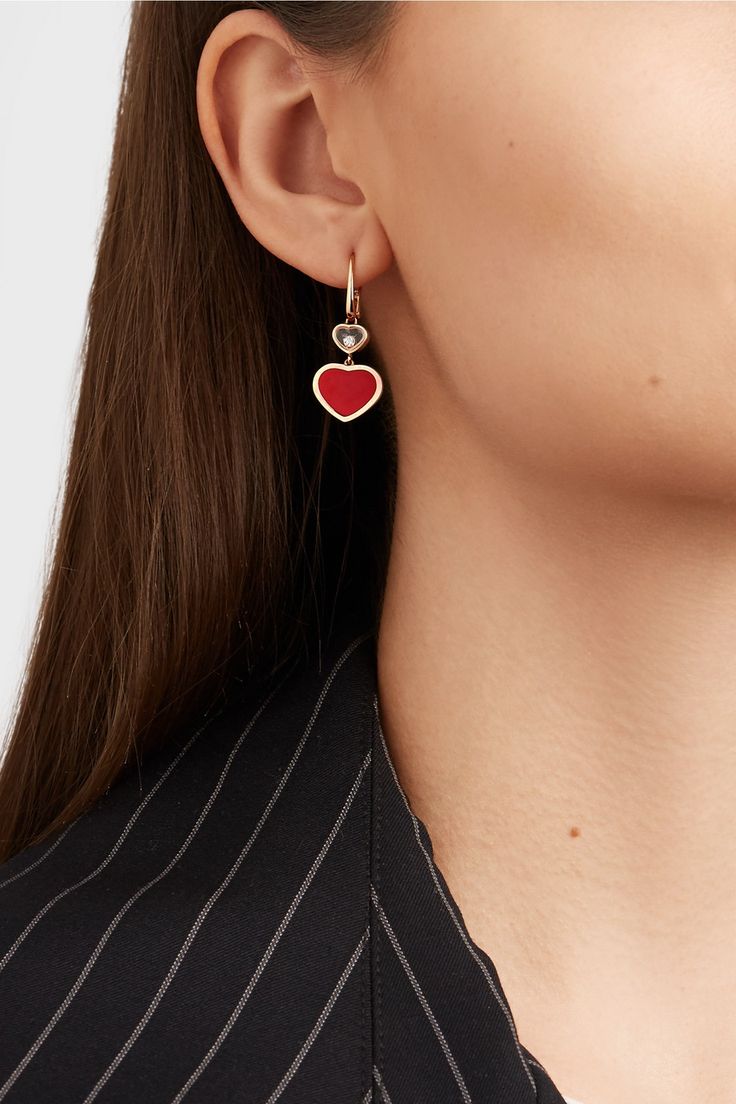 أقراط Happy Diamonds من Chopard