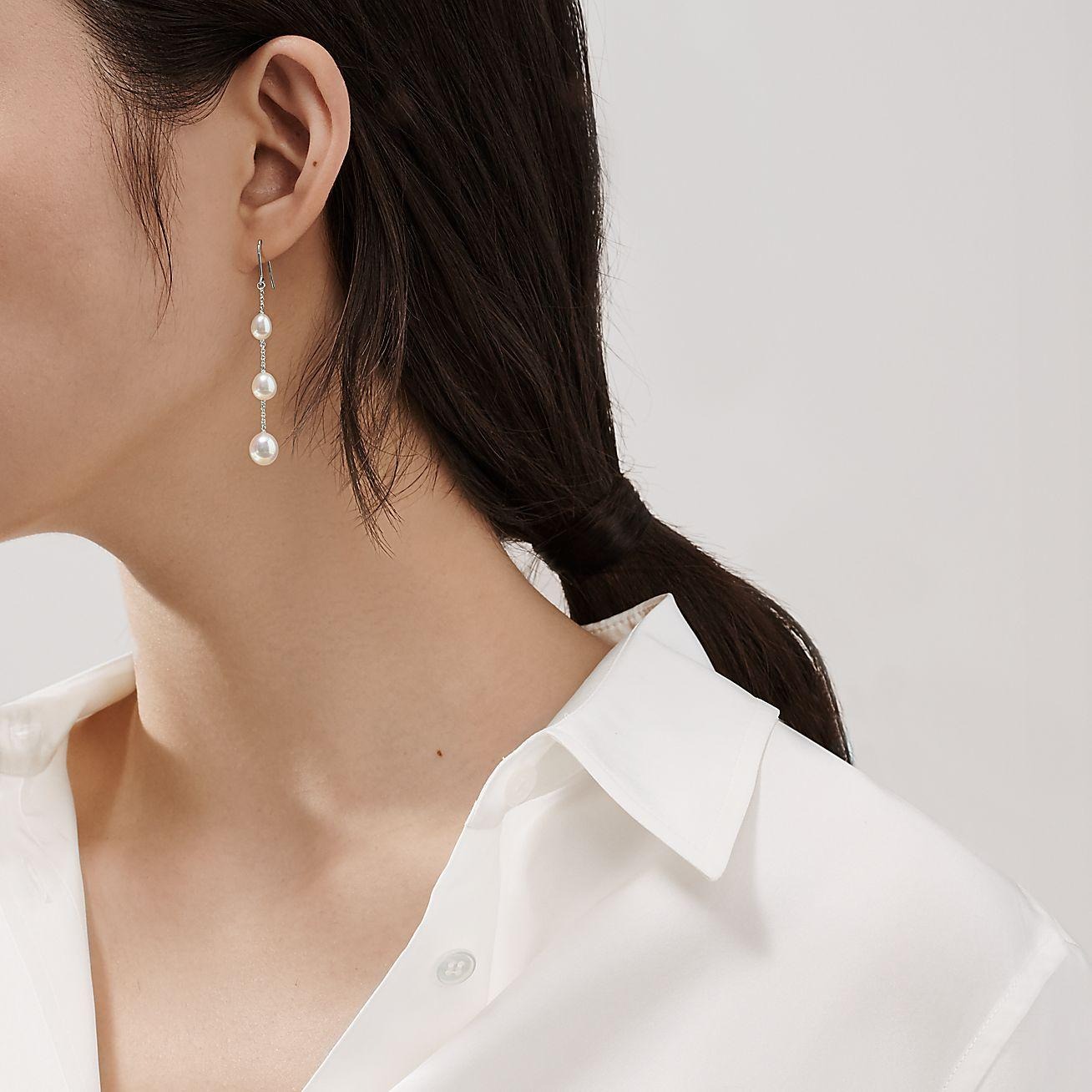 أقراط Elsa Peretti Pearls by the Yard من Tiffany & Co.