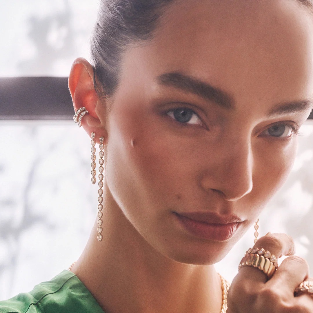 أقراط Pear Diamond Bezel من Anita Ko