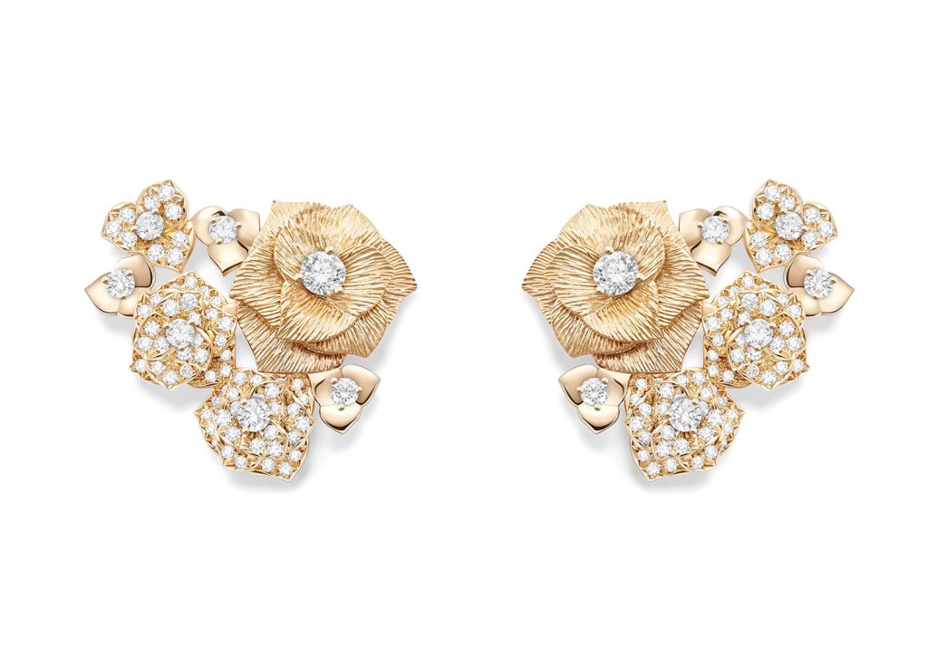 أقراط Piaget Rose من بياجيه  Piaget