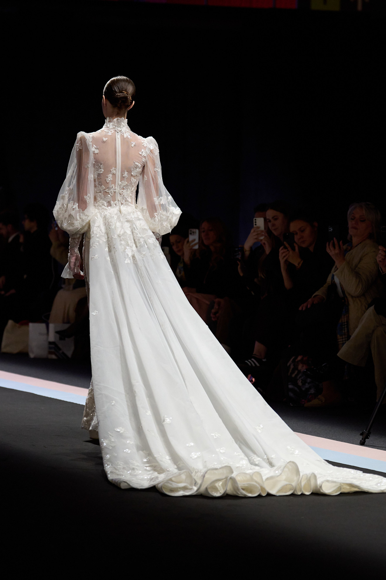 أكمام البوف في عروض Hazar Couture