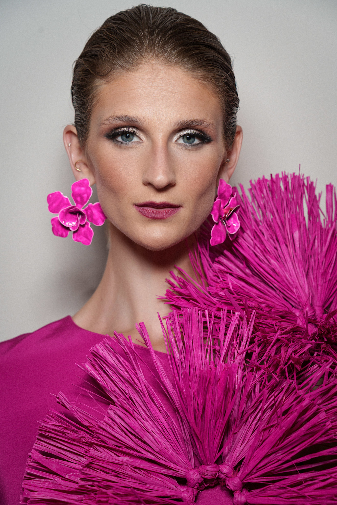 ألوان أحمر شفاه بنفسجية بتموجات داكنة من دار Imane Ayissi