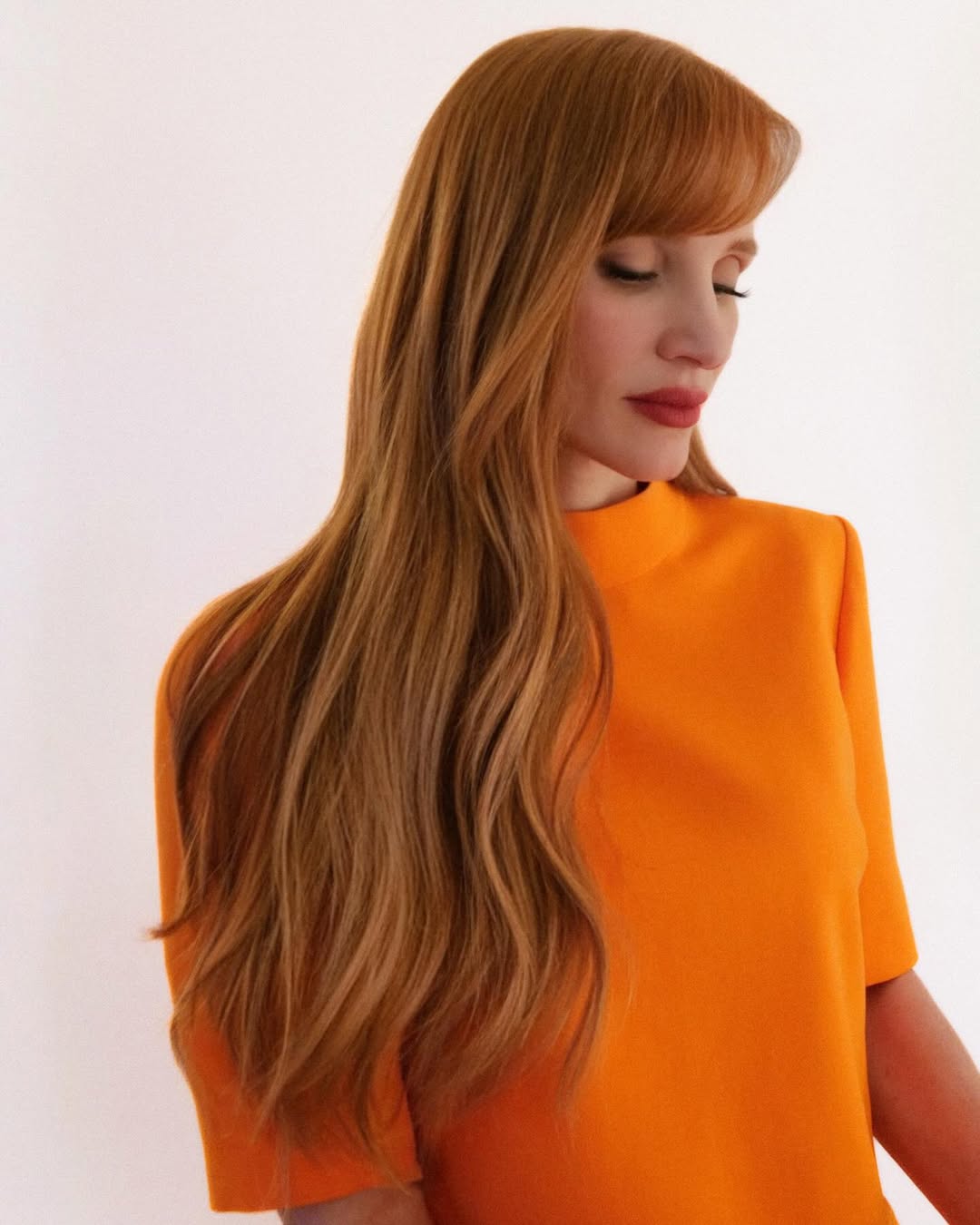 ألوان أحمر شفاه حمراء مات بأسلوب Jessica Chastain- الصورة من حسابها على انستغرام