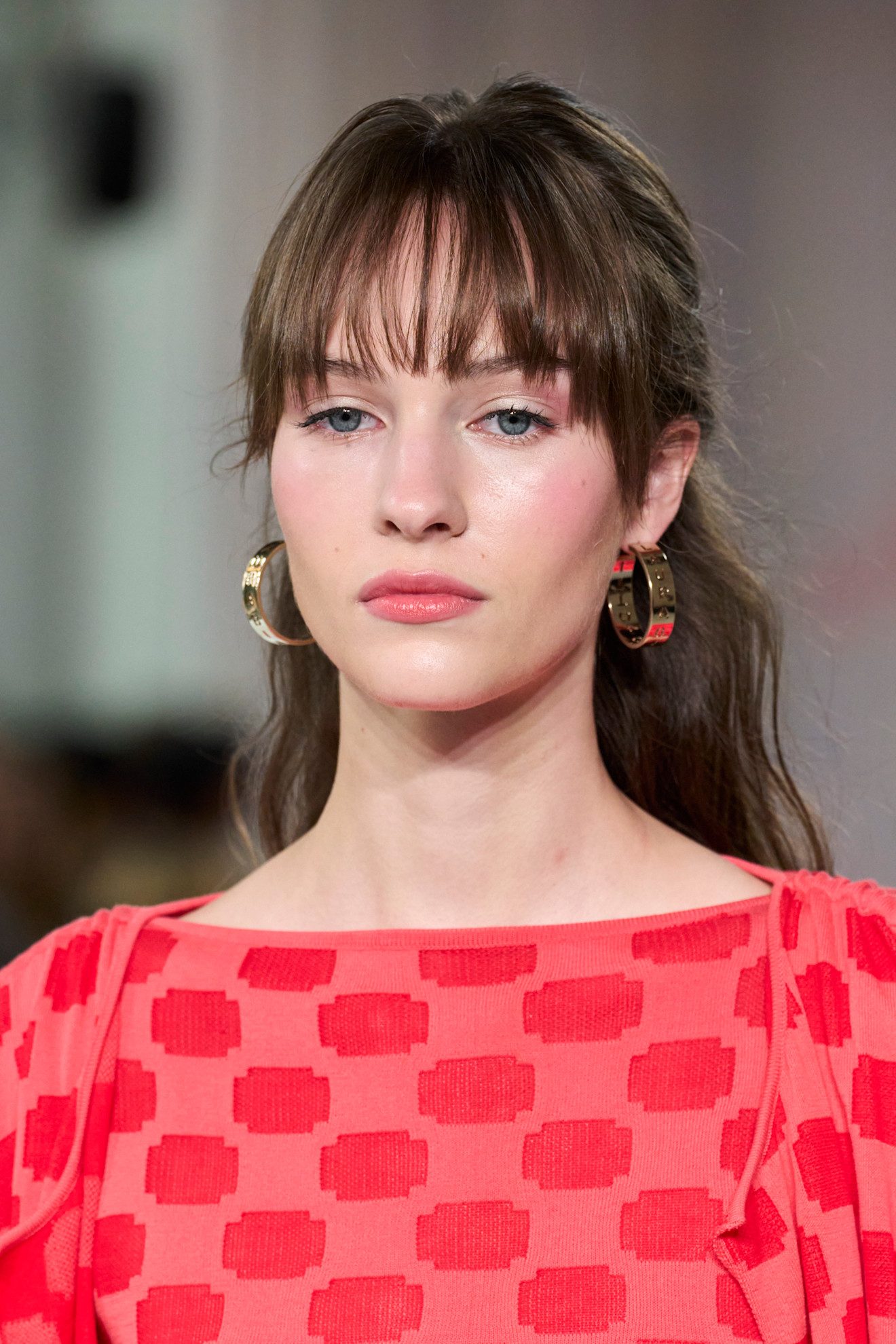 ألوان أحمر شفاه مرجاني فاتح من دار Laura Biagiotti