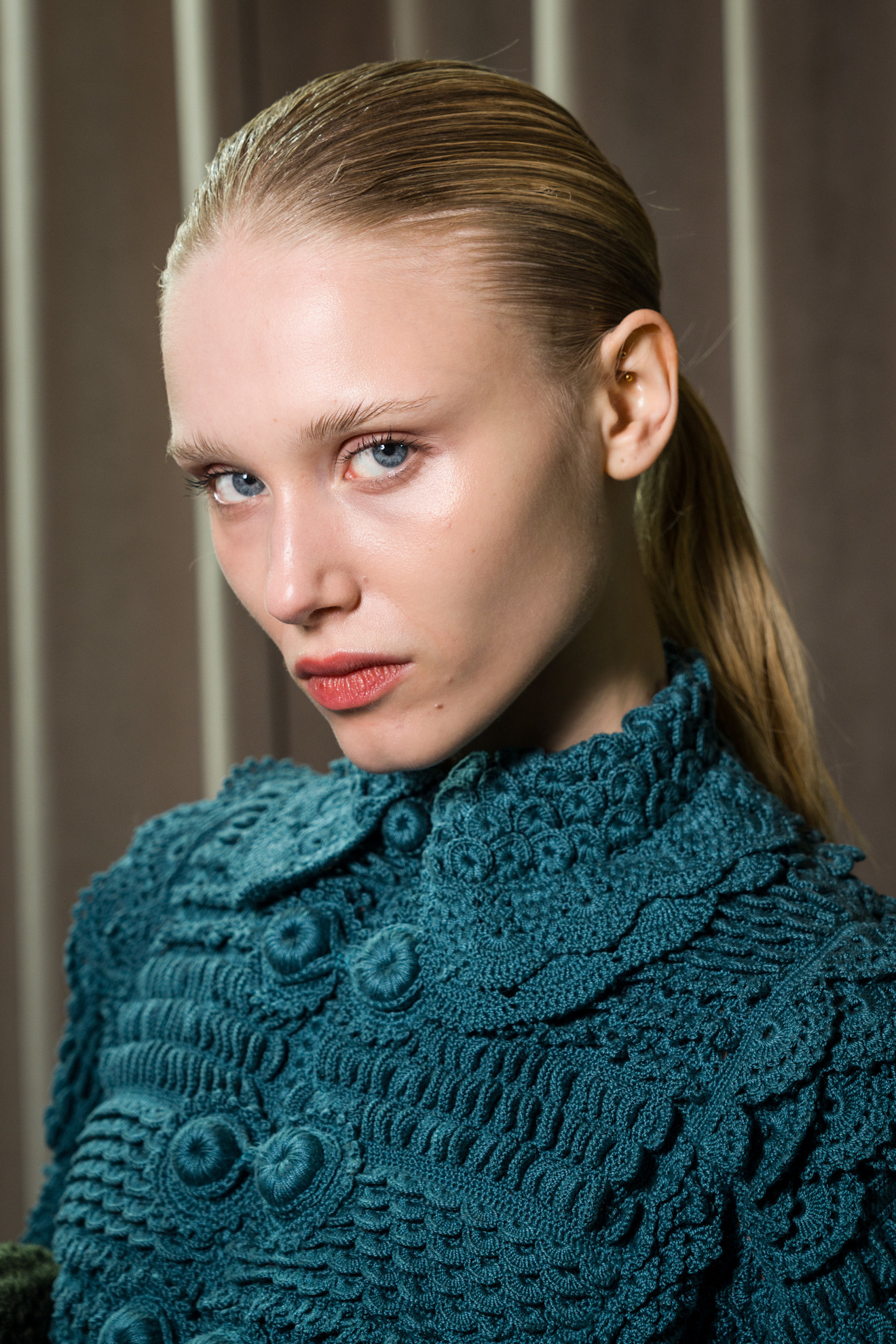 ألوان أحمر شفاه مشمشية من دار J.Salinas