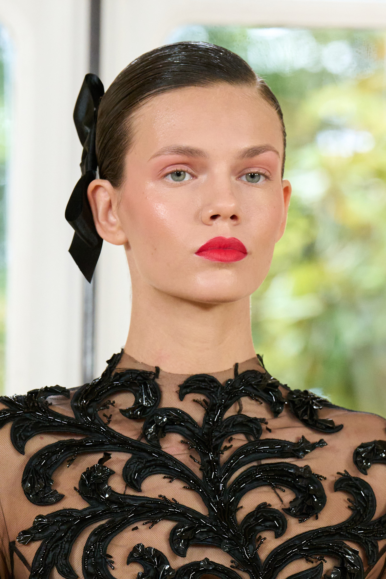 ألوان أحمر شفاه قوي ومات