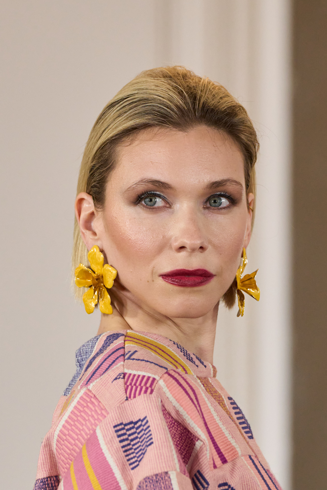 ألوان الشفاه القوية بتدرجات كرزية من دار Imane Ayissi