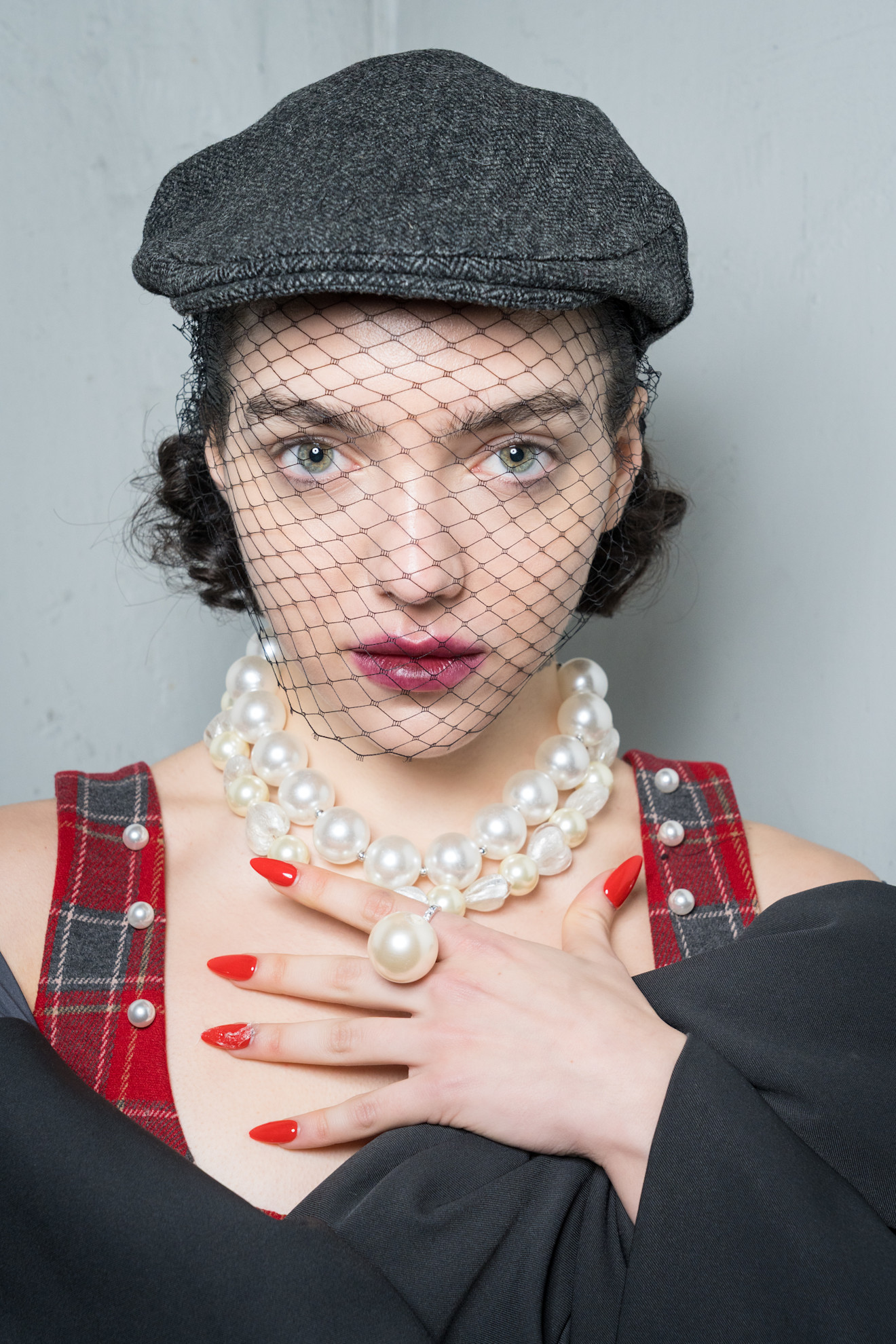 ألوان مناكير حمراء