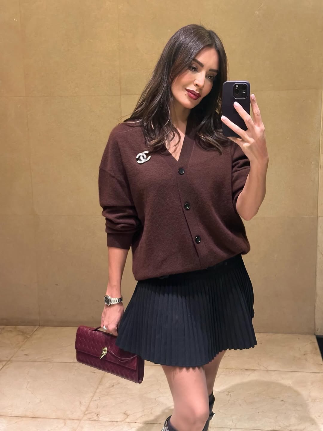 أمل بوشوشة بصيحة التنورة البليسيه