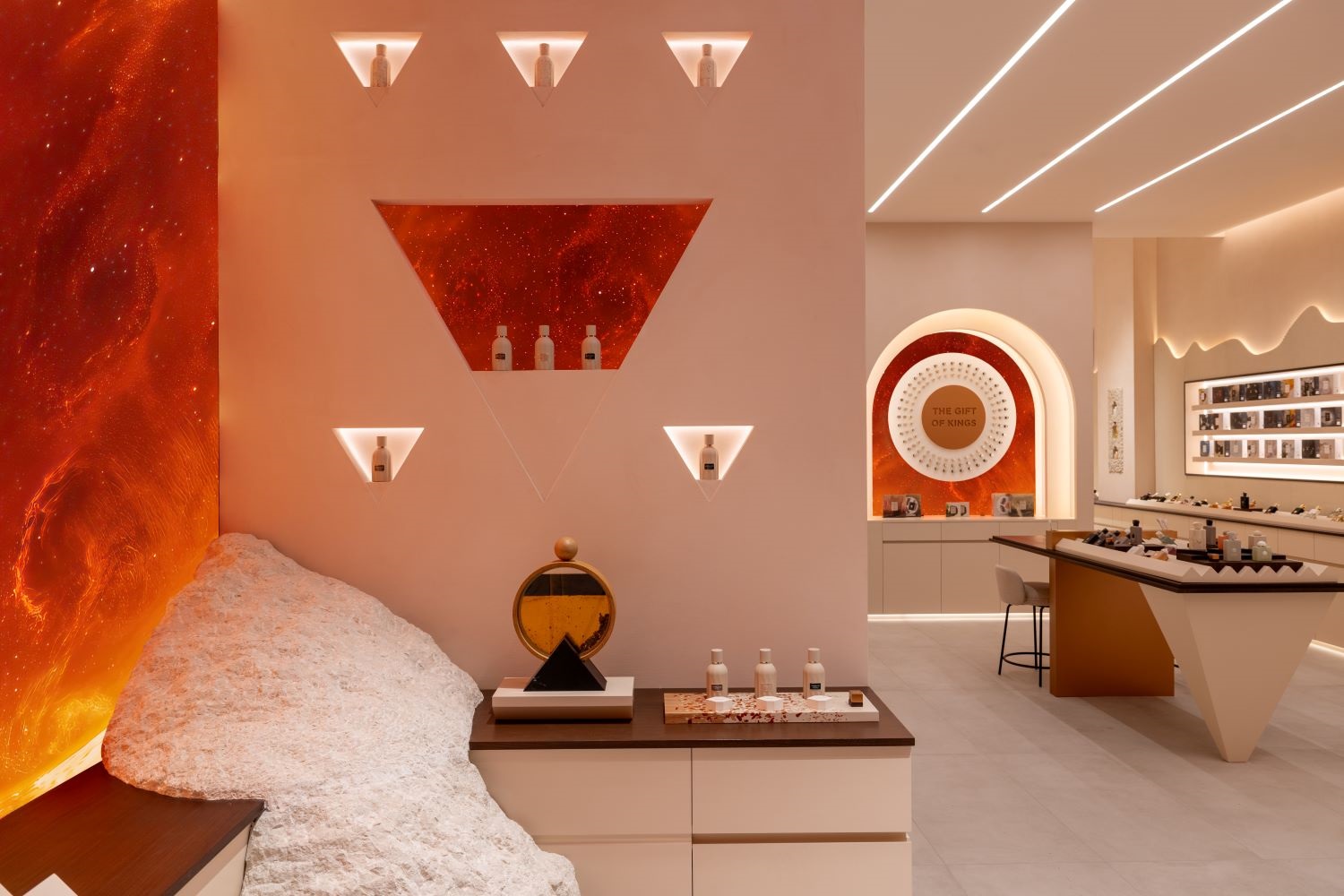 أمواج تواصل رحلة تعزيز حضور الدار في السوق السعودية