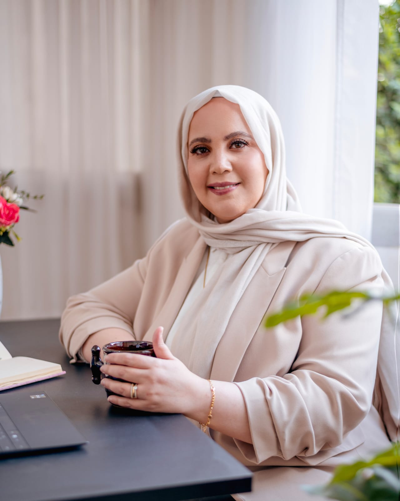 أميرة داوود دكتورة علاج شعورى وعلاج بالطاقة الحيوية دكتوراه صحة نفسية جامعة سيلينس إنجلترا