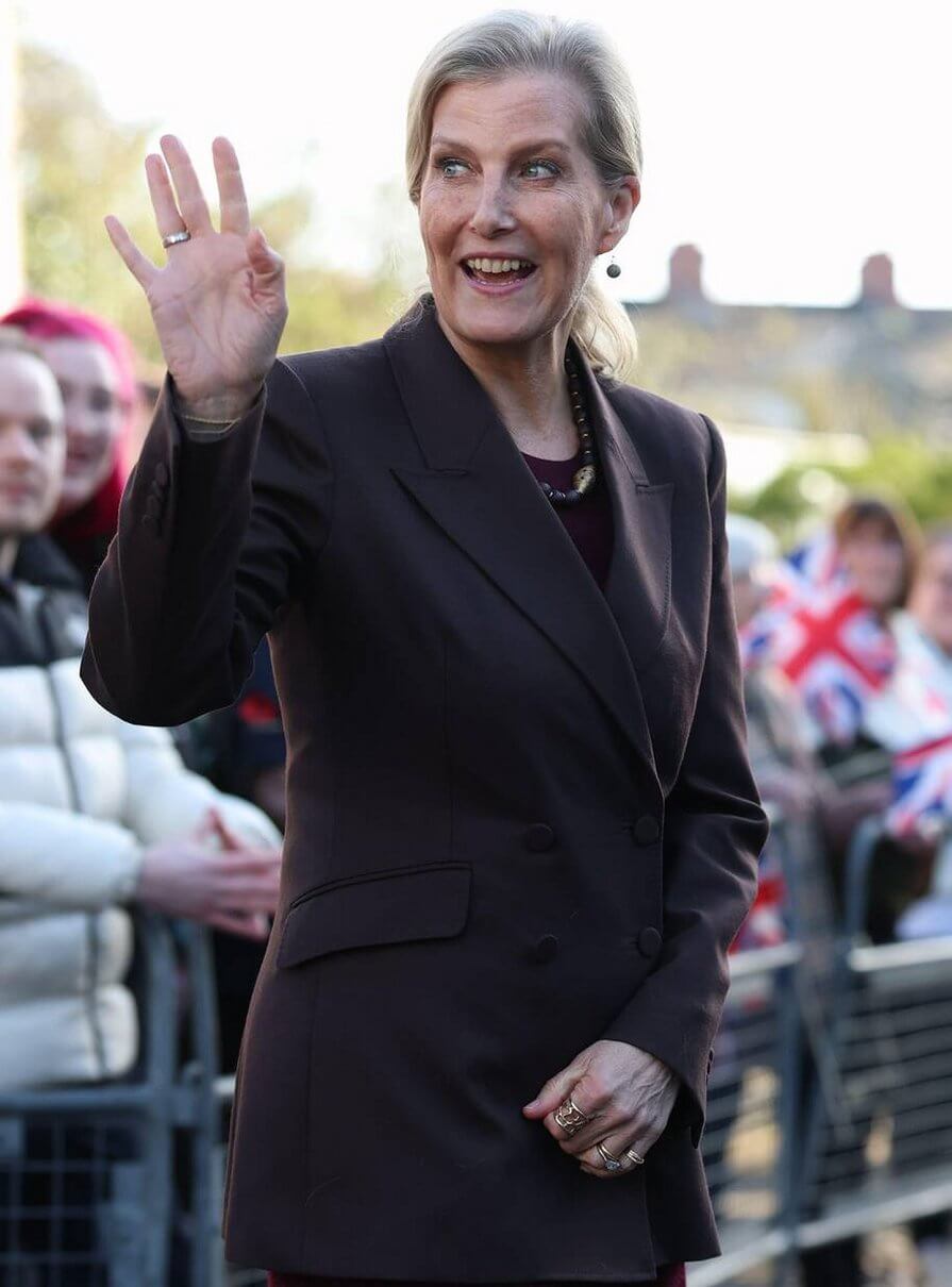 في زيارتها لمركز بلومفيلد في بلفاست