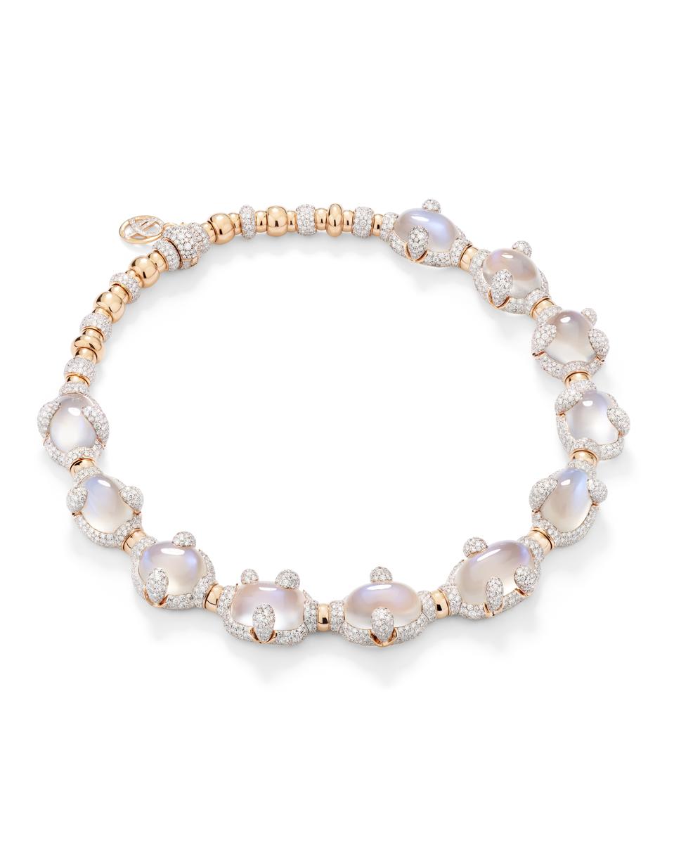 أناقة حجر القمر في مجوهرات Pomellato