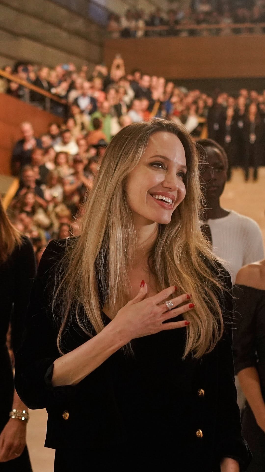 أنجلينا جولي في إسبانيا لعرض فيلم "Couture"