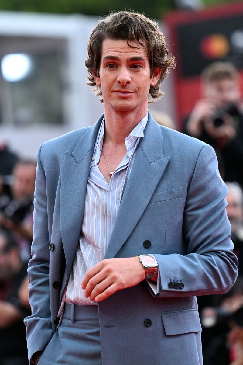 أندرو غارفيلد Andrew Garfield بمجوهرات وساعة من بولغري BVLGARI