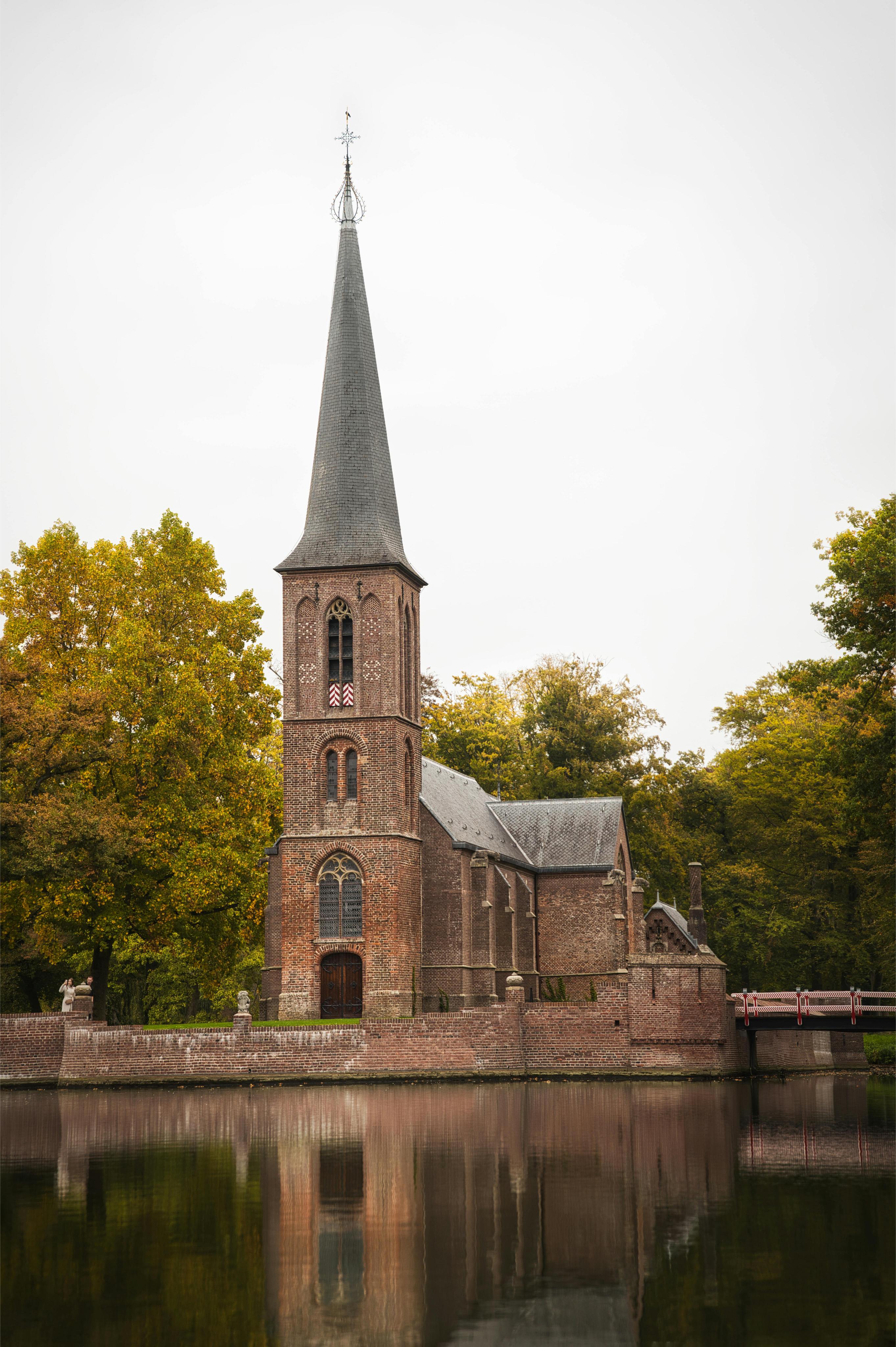 أوتريخت قنوات مخفية وسحر تاريخي