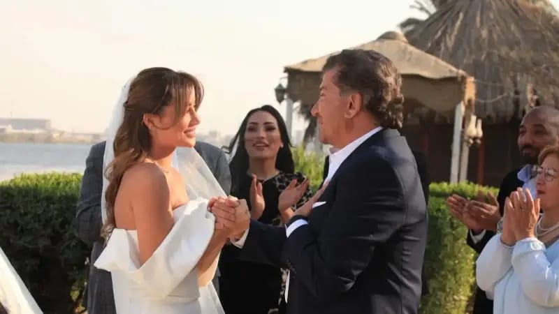 قدم وليد توفيق مجموعة من أغانية خلال الحفل