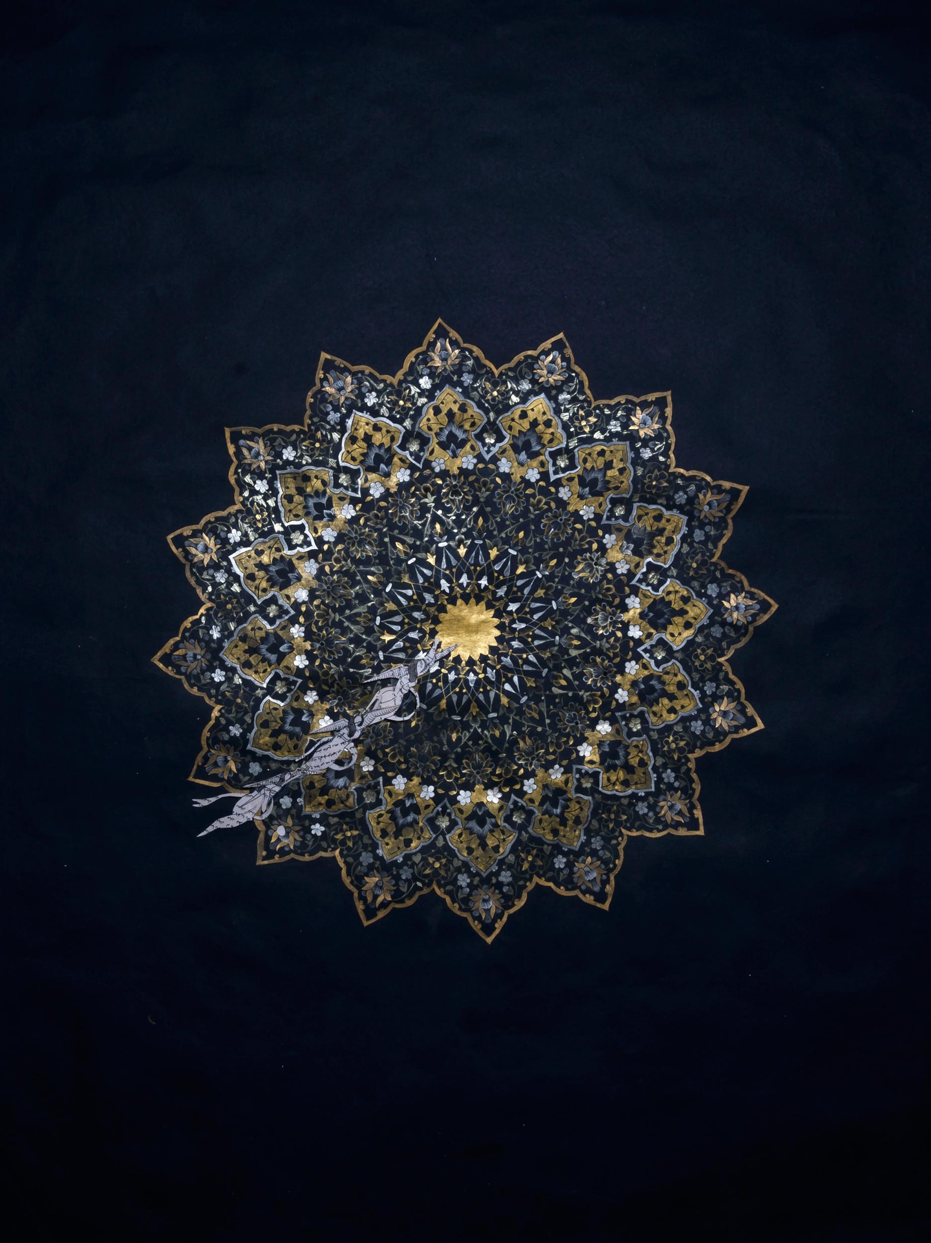 إحدى أعمال الفنانة سارة العبدليInhale شهيق