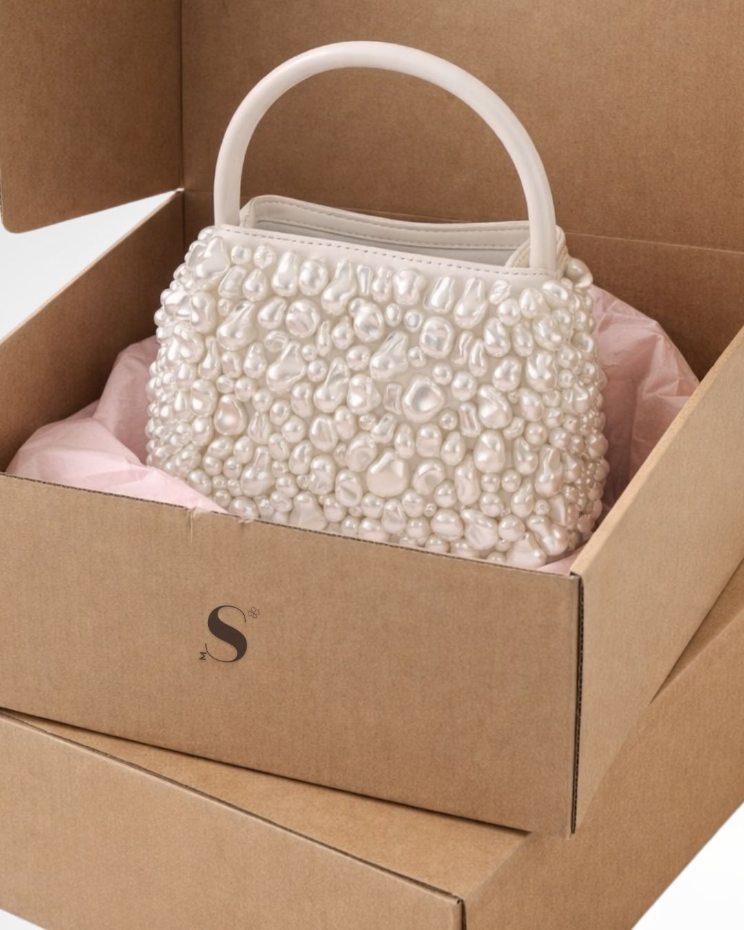 إحدى القطع للبيع على Maison Safqa