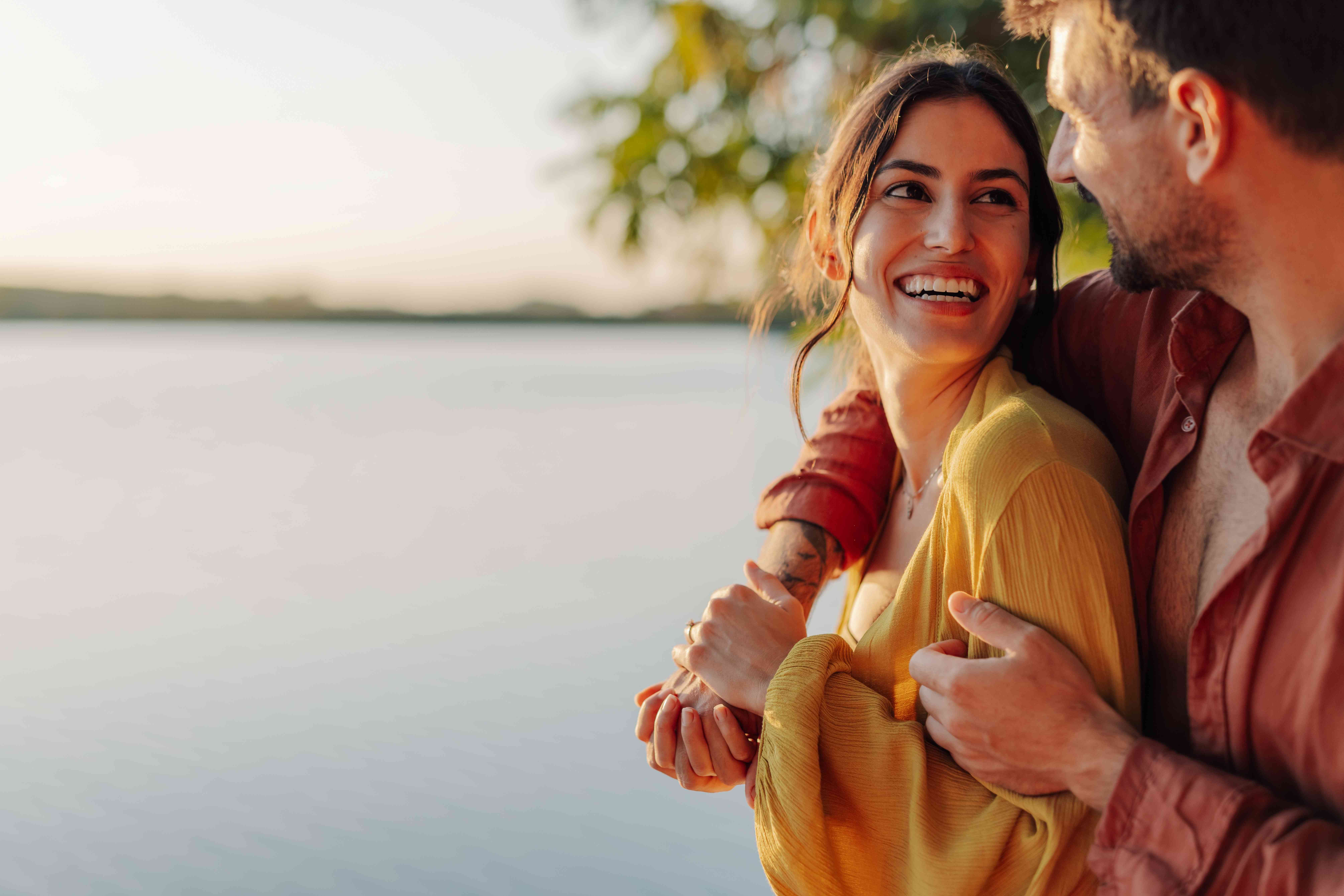 إشارات تخبرك بمدى التوافق بينكما