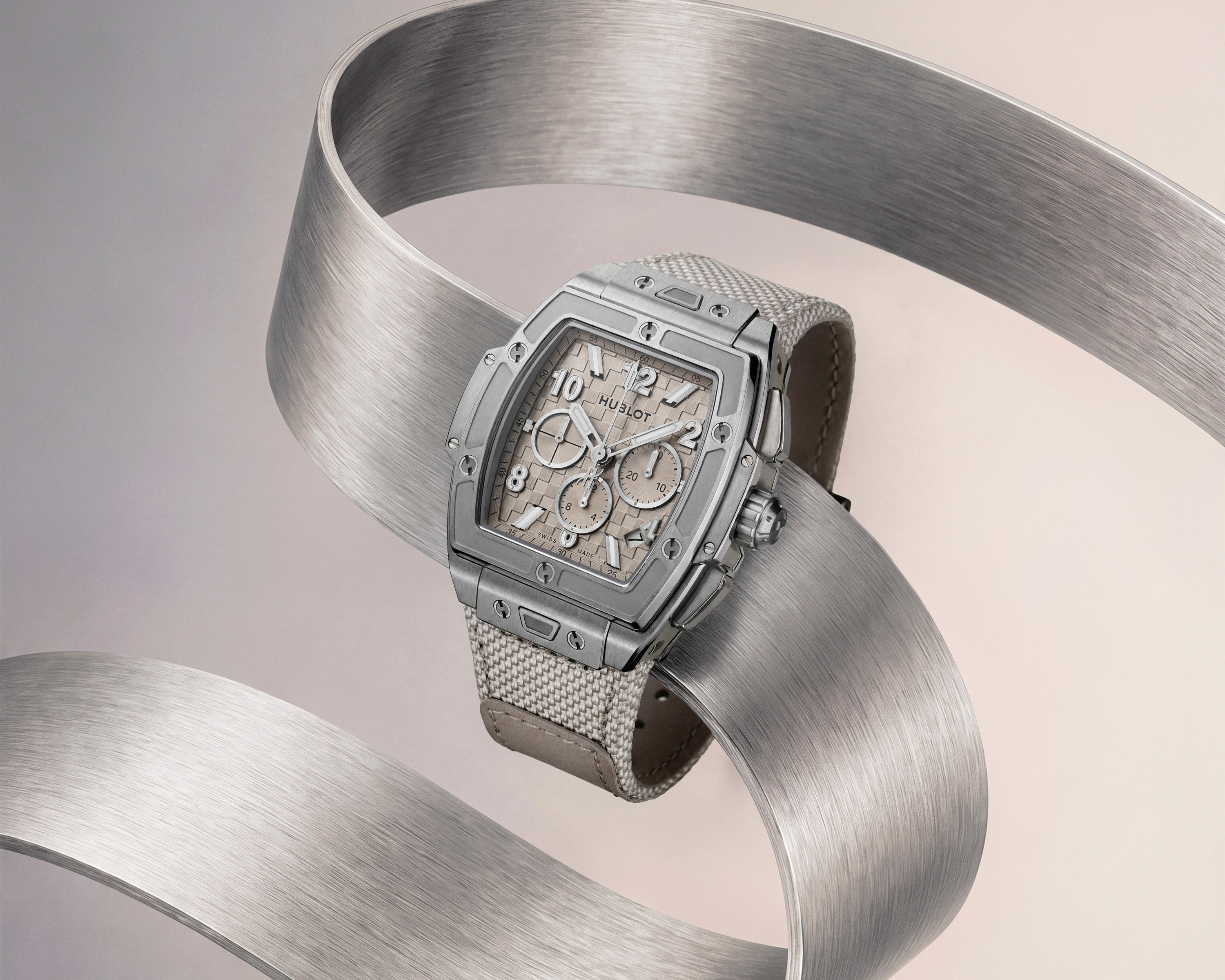 إصدار محدود لساعة Spirit of Big Bang Essential Taupe