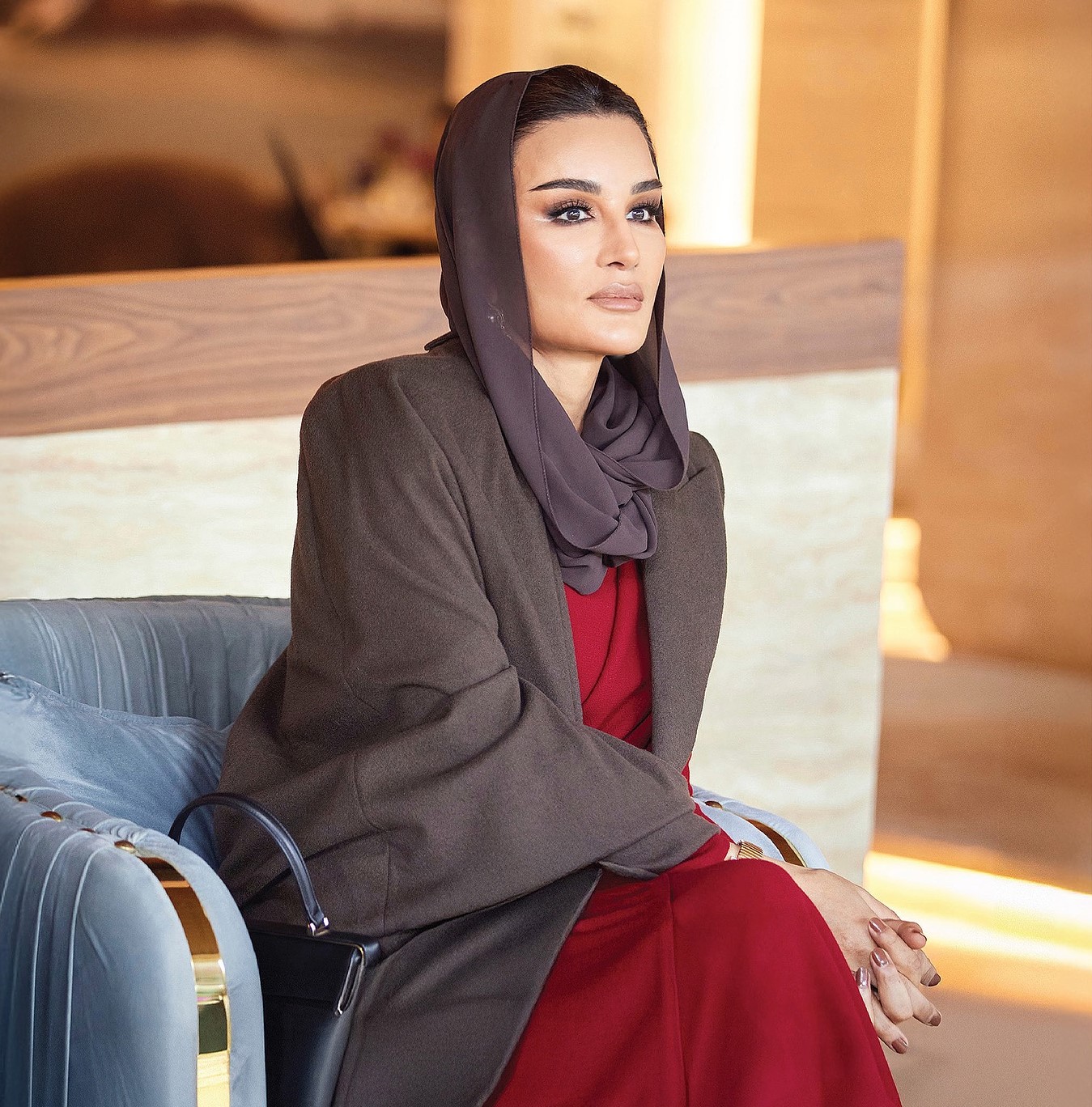 إطلالات مجوهرات الشيخة موزا مزيج من التراث والحداثة