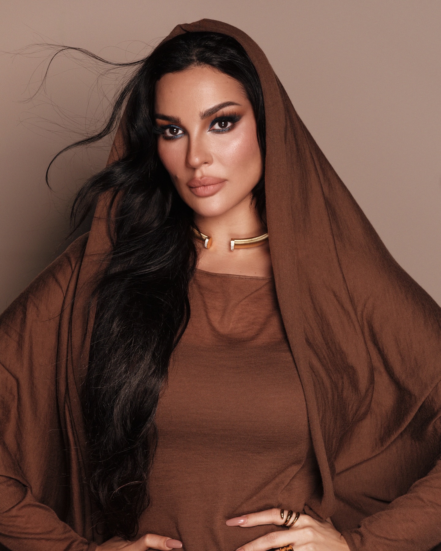 إطلالات مجوهرات ناعمة اختارتها نادين نسيب نجيم