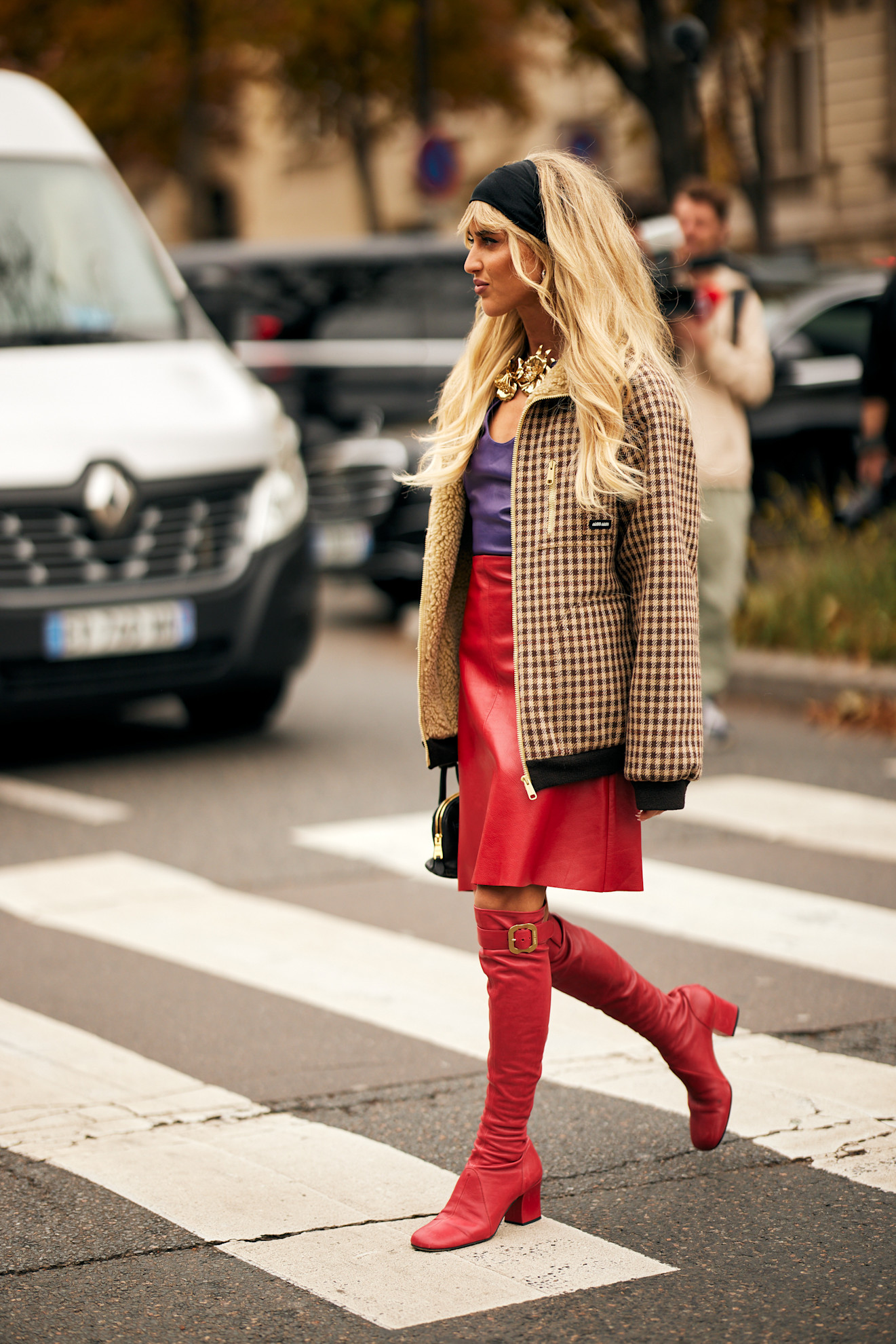 إطلالة أنيقة تعكس طابع شخصي من شوارع باريس