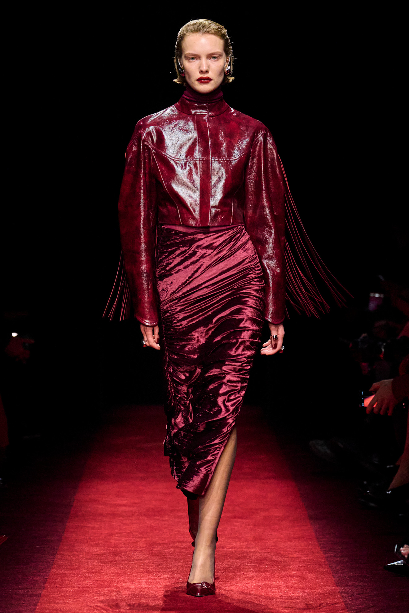 إطلالة جريئة بلون ملفت من ‏Ferrari