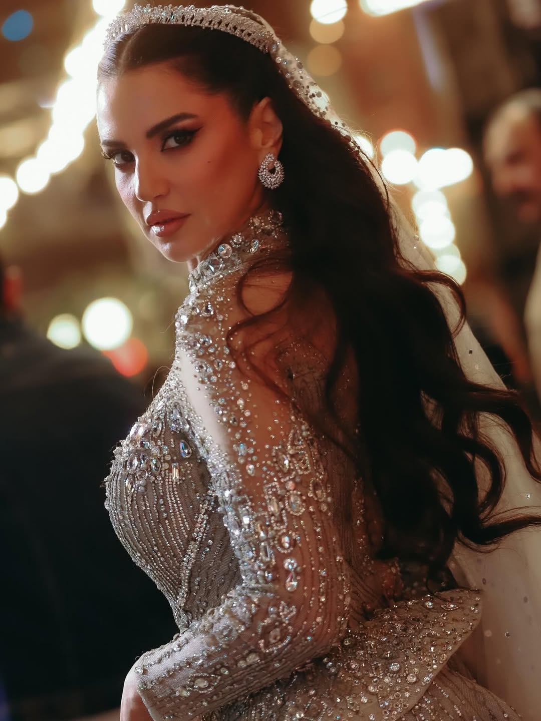 إطلالة جمالية لافتة لدرة زروق في مسلسل علي كلاي