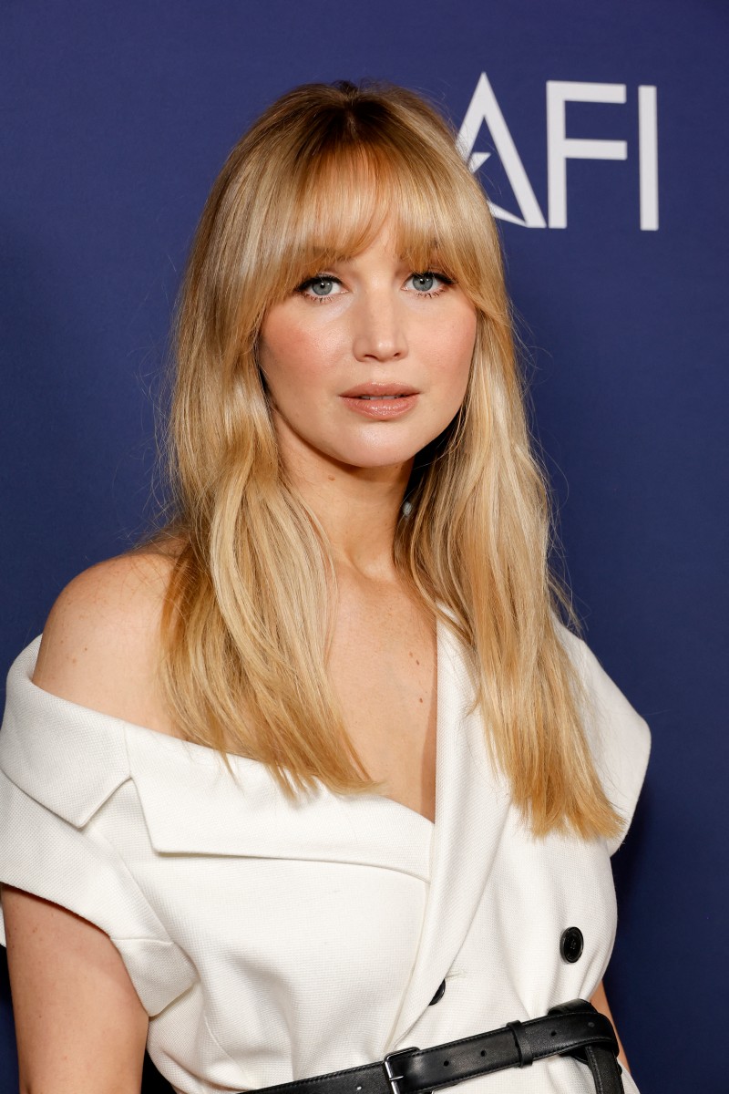 إطلالة جينيفر لورانس الجمالية مثال للمرأة الحامل