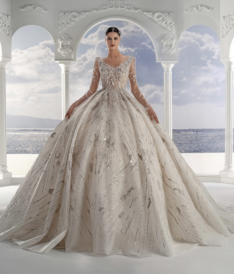 إطلالة زفاف ملكية