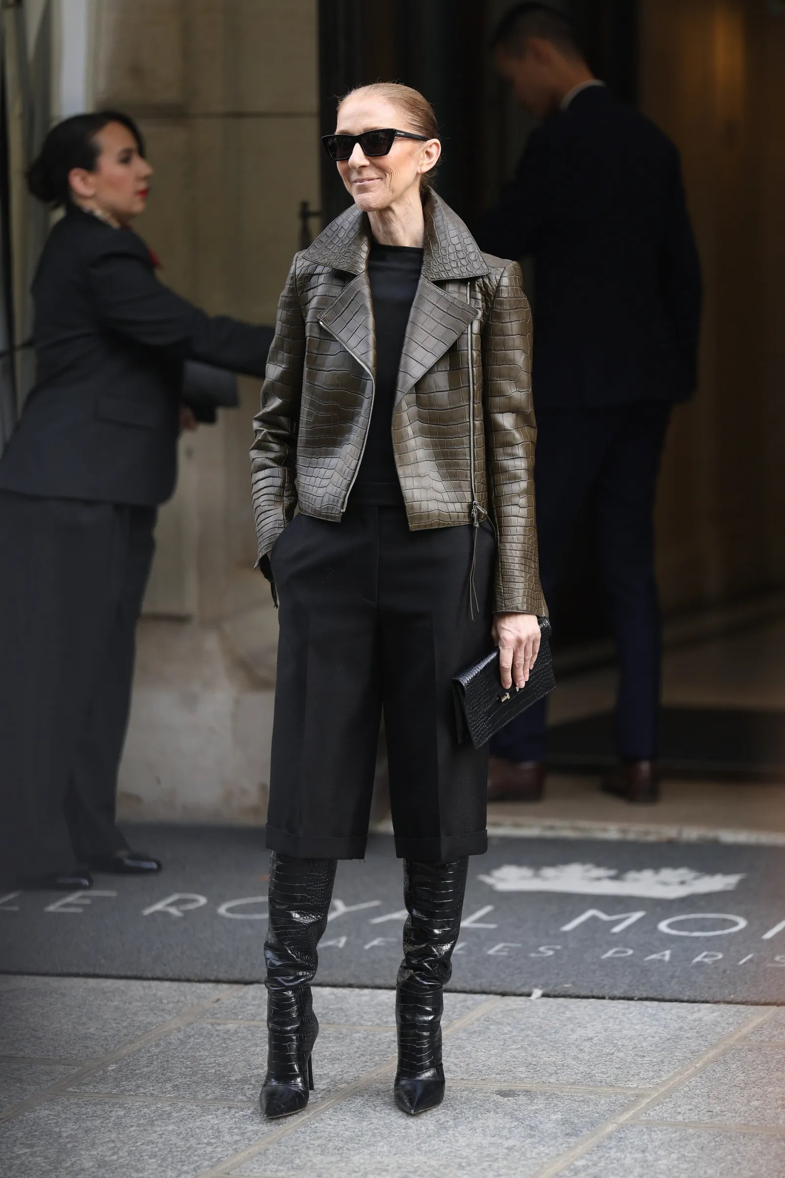 إطلالة سيلين ديون من Loewe