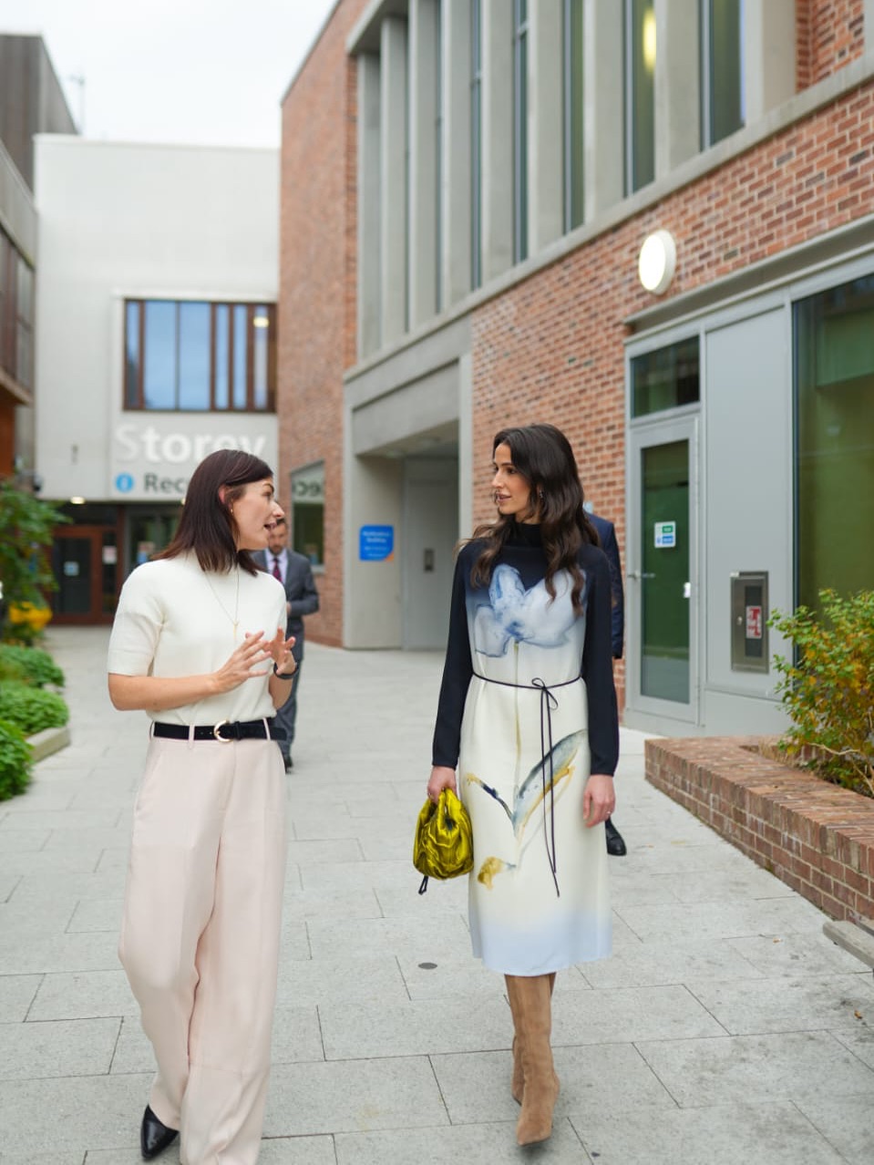 إطلالة شتوية مميزة للأميرة رجوة الحسين