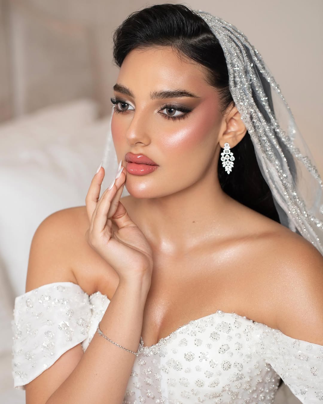 إطلالة عروس من الميك أب ارتست خلود الهداب
