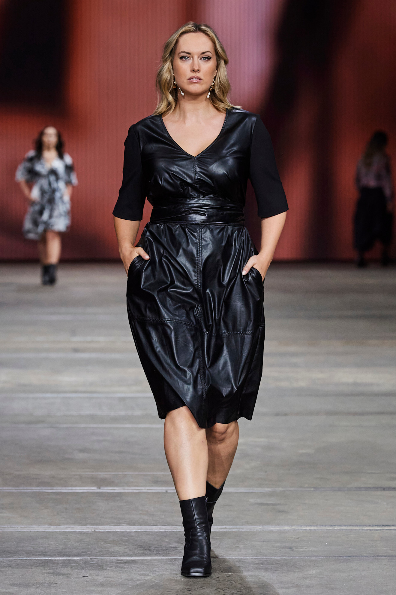 إطلالة مناسبة لصاحبات القوام الممتلئ من The Curve Edit