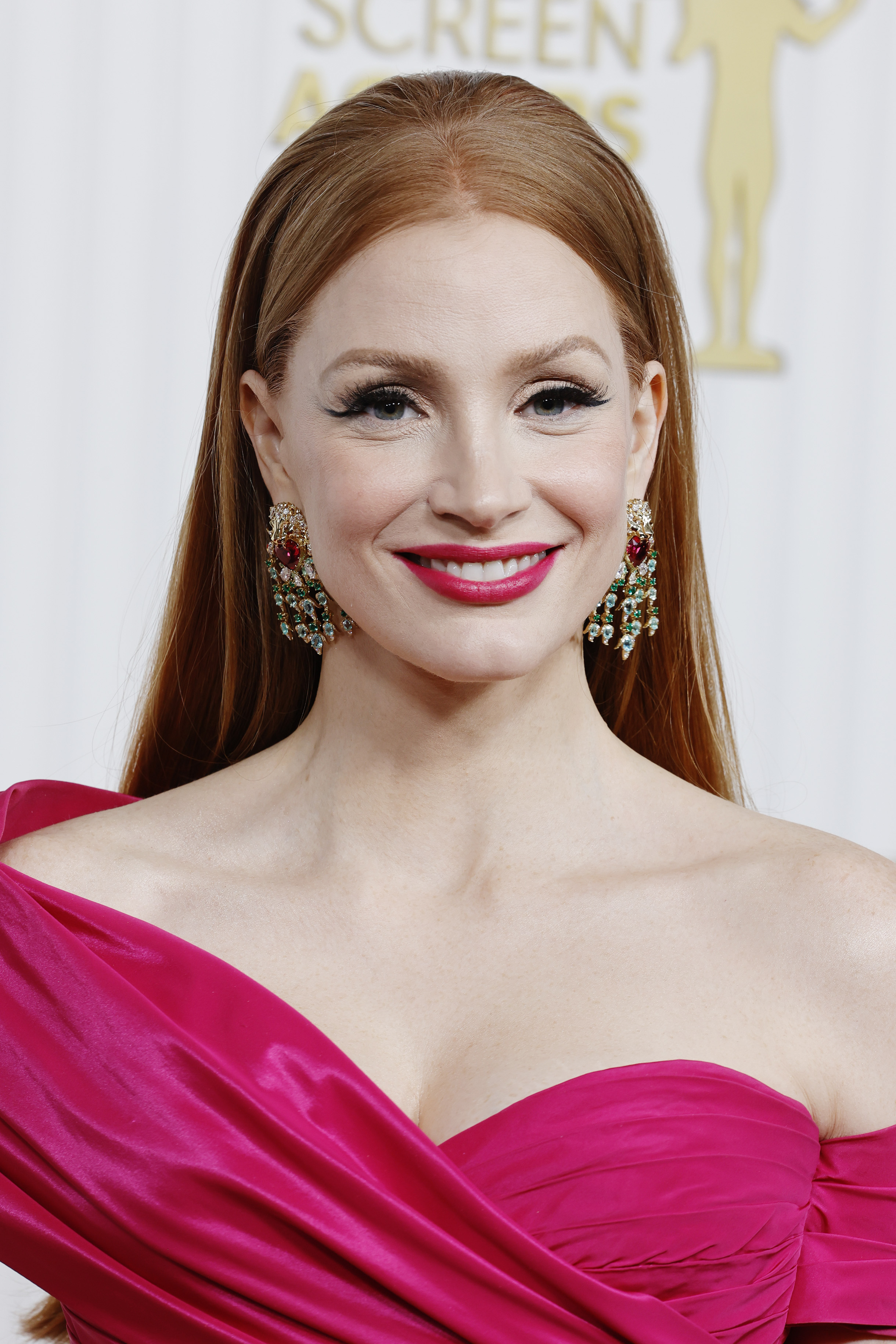 إطلالة Jessica Chastain بأحمر الشفاه الوردي القوي
