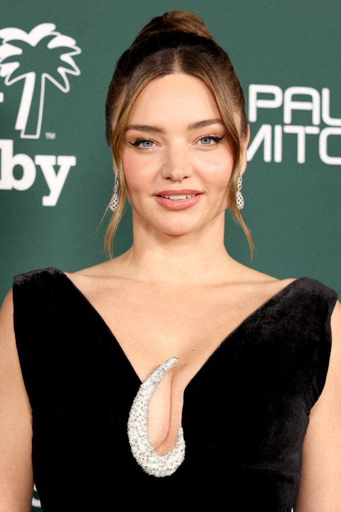 إطلالة Miranda Kerr بخطوط الآيلاينر الرفيعة