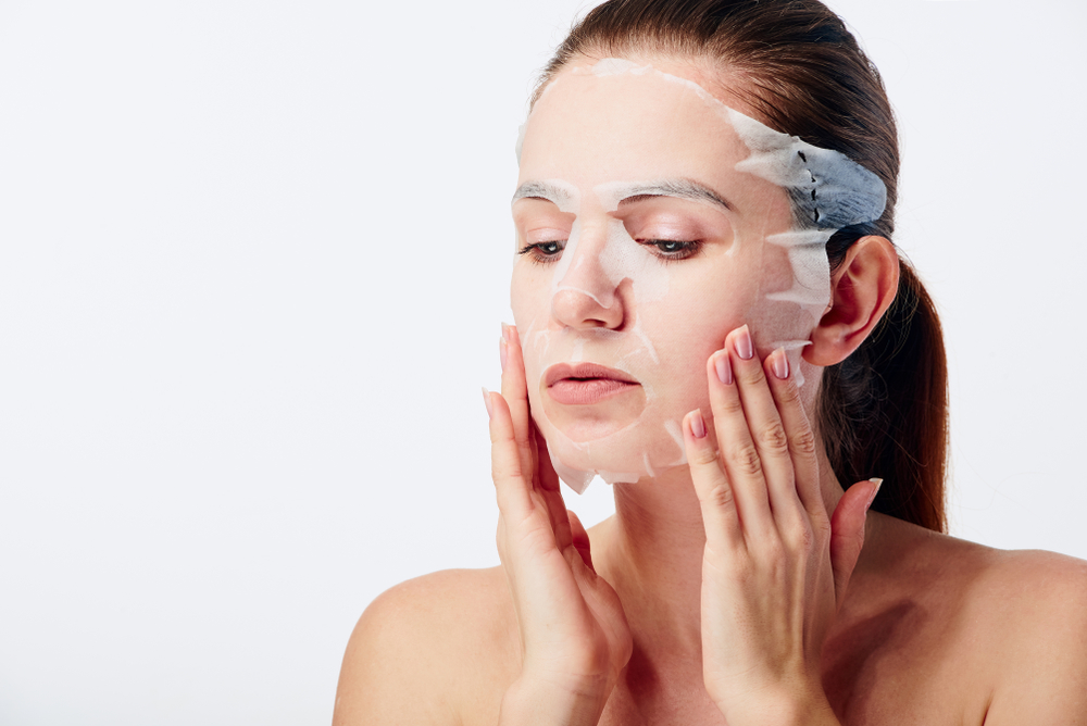 إن كنت تملكين بشرة جافة، اختاري ذات قماش سميك أو جلّي