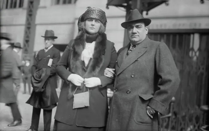 إنريكو كاروسو Enrico Caruso ودوروثي بنجامين Dorothy Benjamin