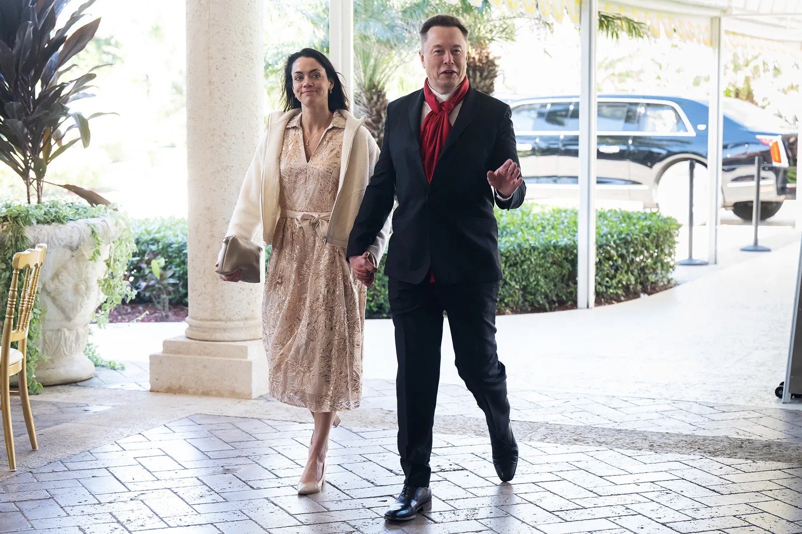 إيلون ماسك Elon Musk وشيفون زيليس Shivon Zilis